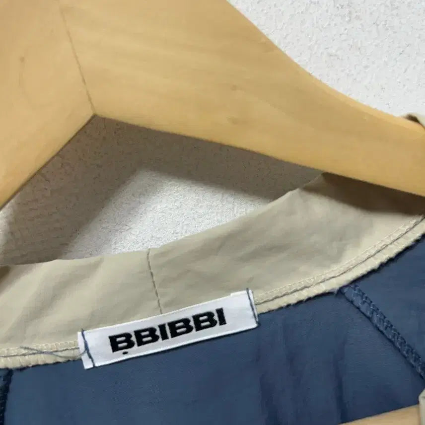 [BUNJANG] BBIBAI Eastern Europe Windbreaker Anorak / BBIBAI 이스턴유럽 바람막이 아노락 무신사 F