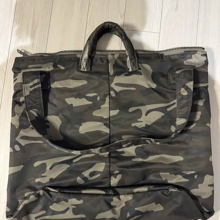 [BUNJANG] Porter x White Mountaineering Camo Helmet Bag / porter X white mountaineering helmet