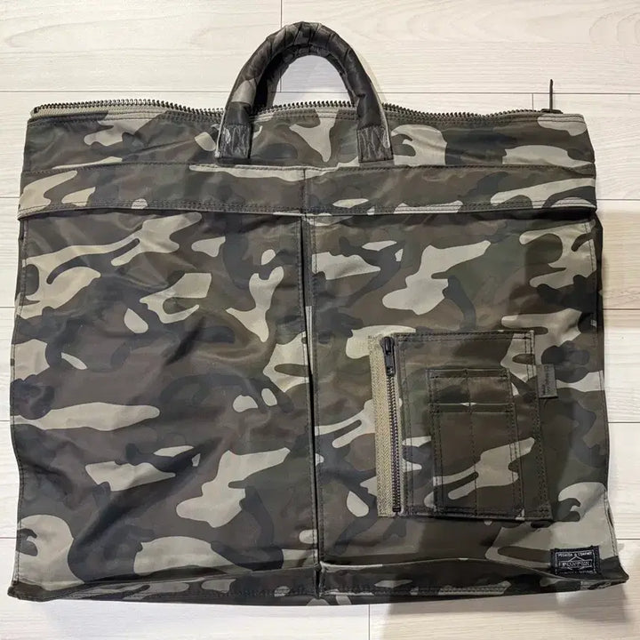 [BUNJANG] Porter x White Mountaineering Camo Helmet Bag / porter X white mountaineering helmet