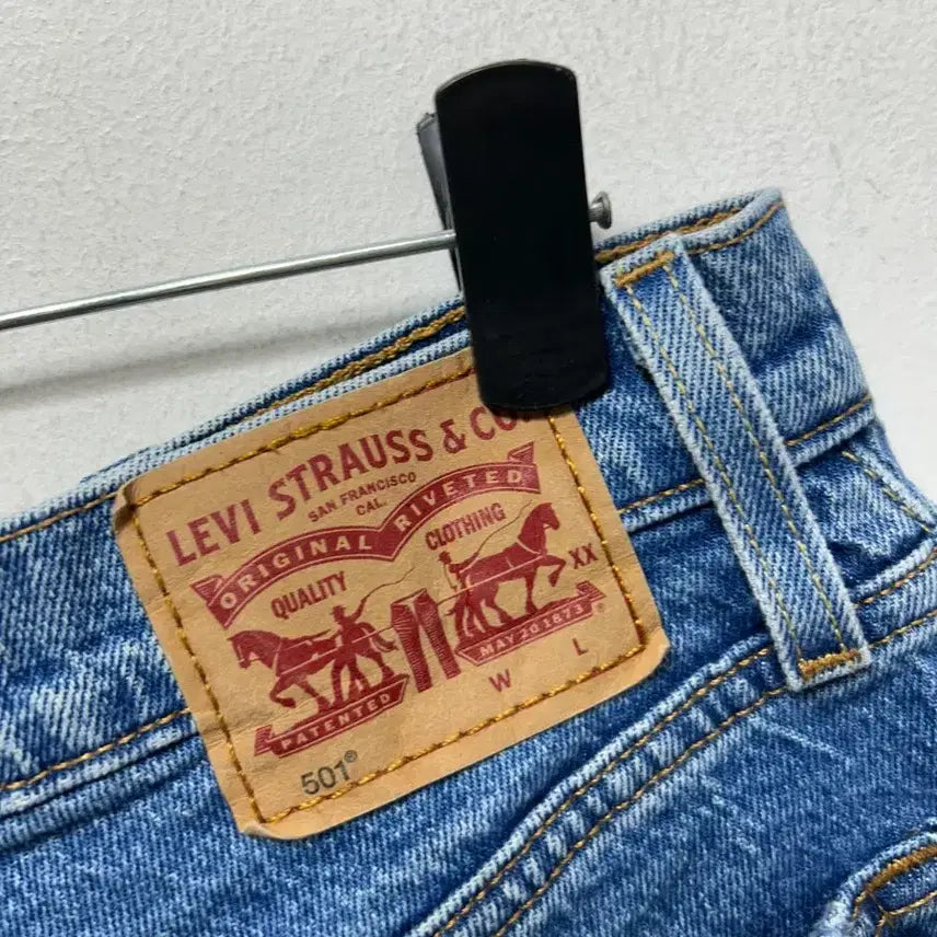 [SOLD OUT] 리바이스 501 데님 반바지 컷오프 S