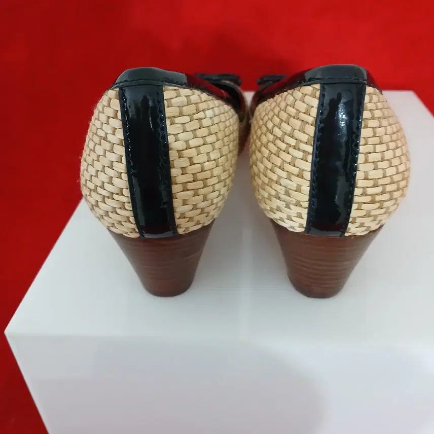 [BUNJANG] Tory Burch Ribbon Wedge Heels / 토리버치 리본 낮은 웨지 245