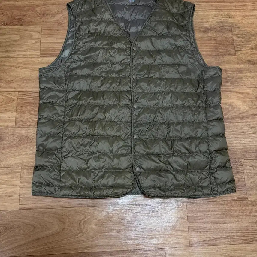 [BUNJANG] Uniqlo Lightweight Padded Vest / [105] 유니클로 경량 패딩 조끼