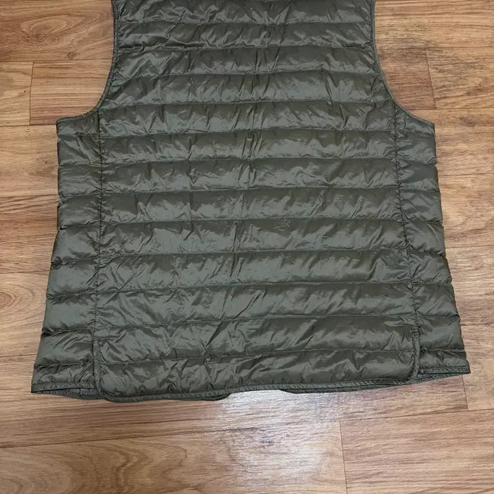 [BUNJANG] Uniqlo Lightweight Padded Vest / [105] 유니클로 경량 패딩 조끼