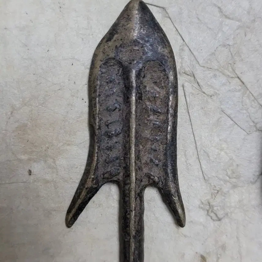 [BUNJANG] Antique Bronze Arrowheads (Set of 2) / 동 화살촉 2개