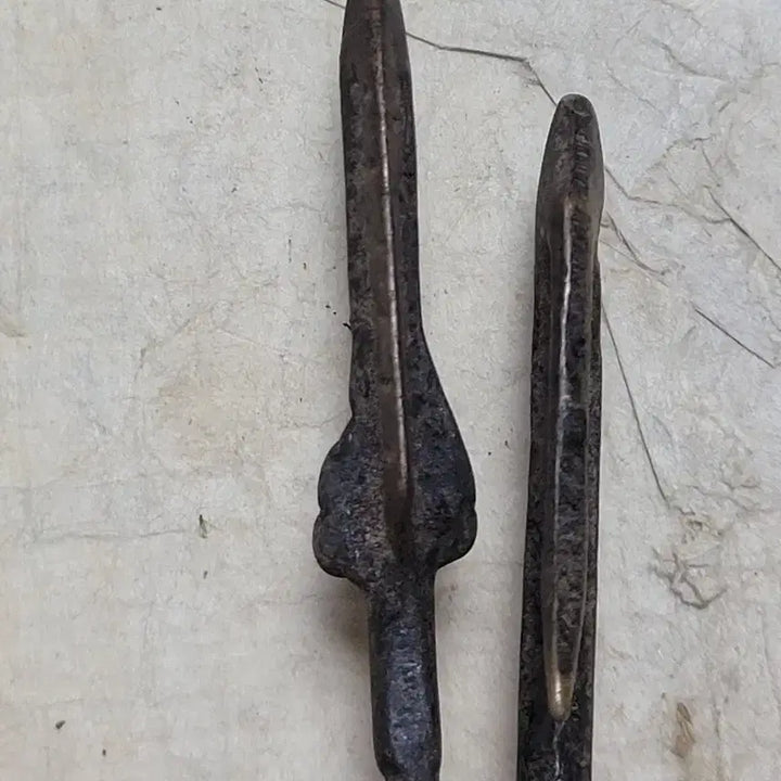 [BUNJANG] Antique Bronze Arrowheads (Set of 2) / 동 화살촉 2개