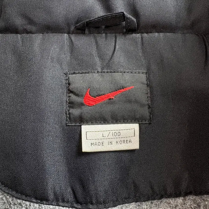 [BUNJANG] Nike Swoosh Old School Black Quilted Jacket / 나이키 스우시 올드스쿨 블랙 누빔 자켓 3417