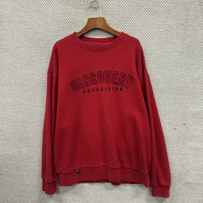[SOLD OUT] 디스커버리 자수로고 약기모 캐주얼 맨투맨 105 M13266