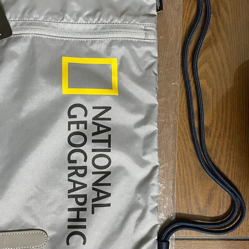 [BUNJANG] National Geographic String Backpack L/GREY / 내셔널지오그래픽 스트링 백팩 L/GREY 새상품, 택 달림