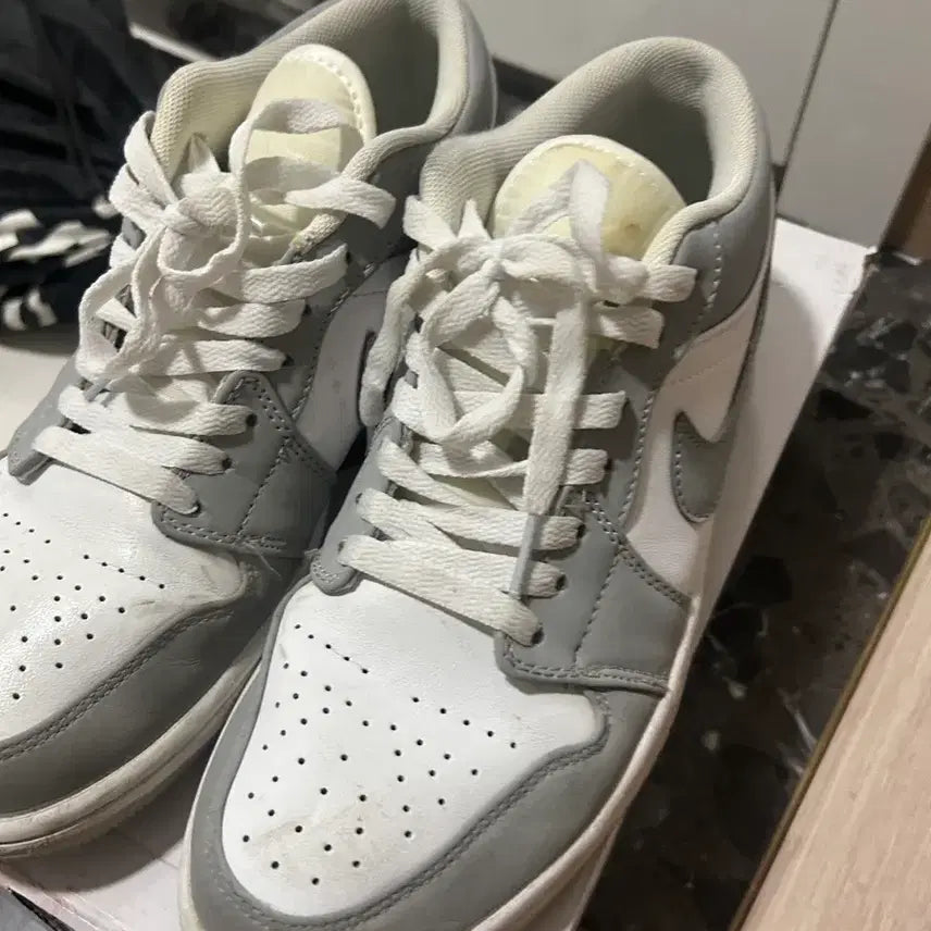 [BUNJANG] Nike Air Jordan 1 Low White Gray Sneakers / 나이키 에어 조던1 로우 화이트 그레이