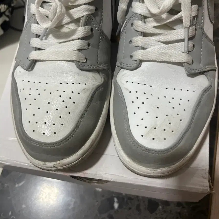 [BUNJANG] Nike Air Jordan 1 Low White Gray Sneakers / 나이키 에어 조던1 로우 화이트 그레이