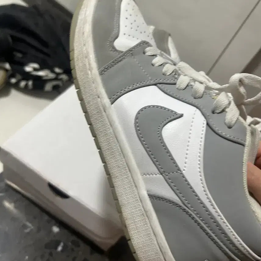 [BUNJANG] Nike Air Jordan 1 Low White Gray Sneakers / 나이키 에어 조던1 로우 화이트 그레이