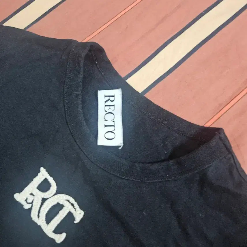 [SOLD OUT] RECTO RC로고 블랙 반팔 티셔츠