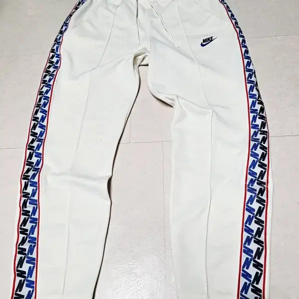 [BUNJANG] Nike Air Max Taped Track Top Pants - Ivory White / 나이키에어맥스 풀탭 테이프드 트랙탑팬츠 M 올드스쿨룩 폴1300
