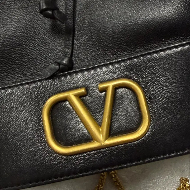 [BUNJANG] Valentino Garavani Chain Bucket Bag / 발렌티노 체인 버킷백