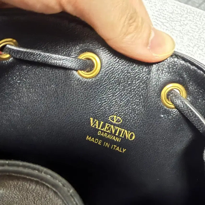 [BUNJANG] Valentino Garavani Chain Bucket Bag / 발렌티노 체인 버킷백