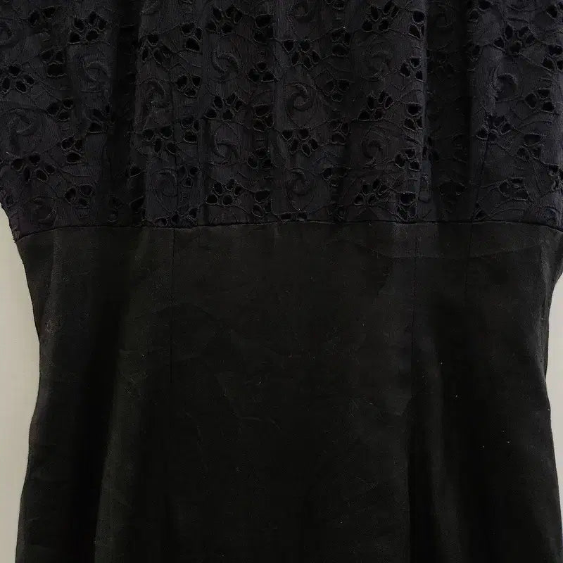 [BUNJANG] Vintage Japanese Avant-garde Balloon Shoulder Punching Flower Dress / 빈티지 재패니즈 아방가르드 벌룬숄더 펀칭플라워 원피스