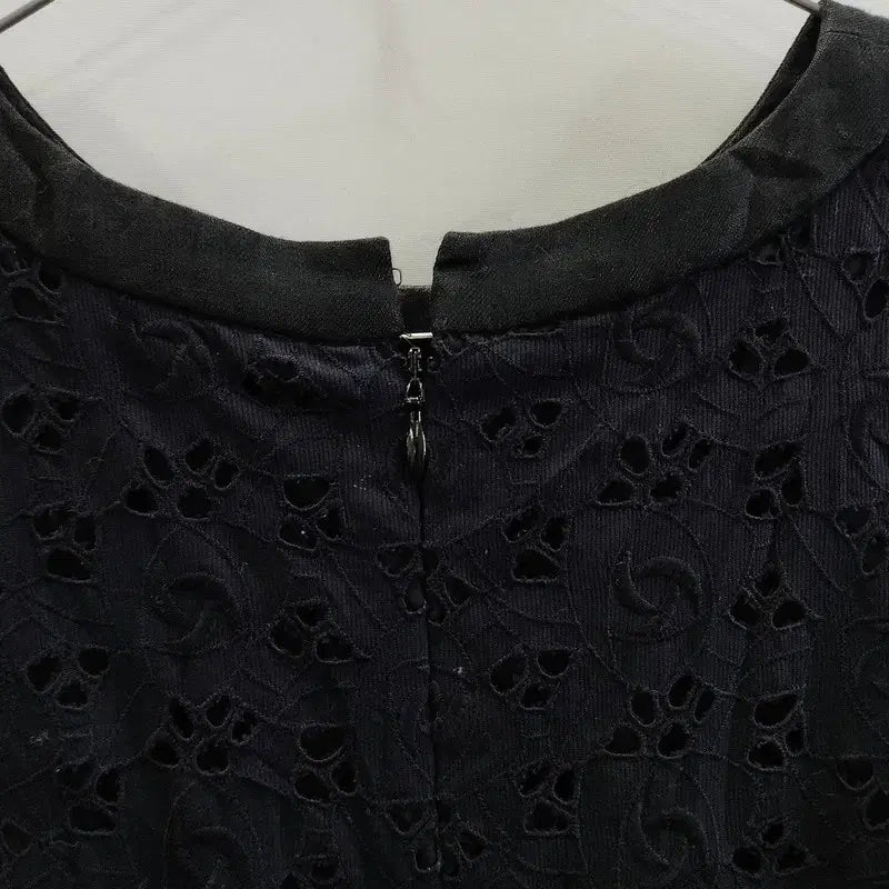 [BUNJANG] Vintage Japanese Avant-garde Balloon Shoulder Punching Flower Dress / 빈티지 재패니즈 아방가르드 벌룬숄더 펀칭플라워 원피스