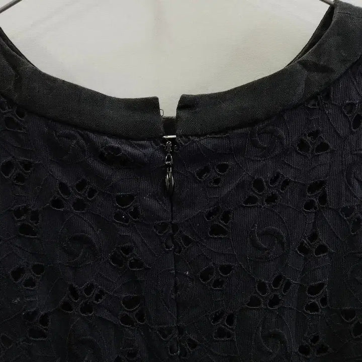 [BUNJANG] Vintage Japanese Avant-garde Balloon Shoulder Punching Flower Dress / 빈티지 재패니즈 아방가르드 벌룬숄더 펀칭플라워 원피스