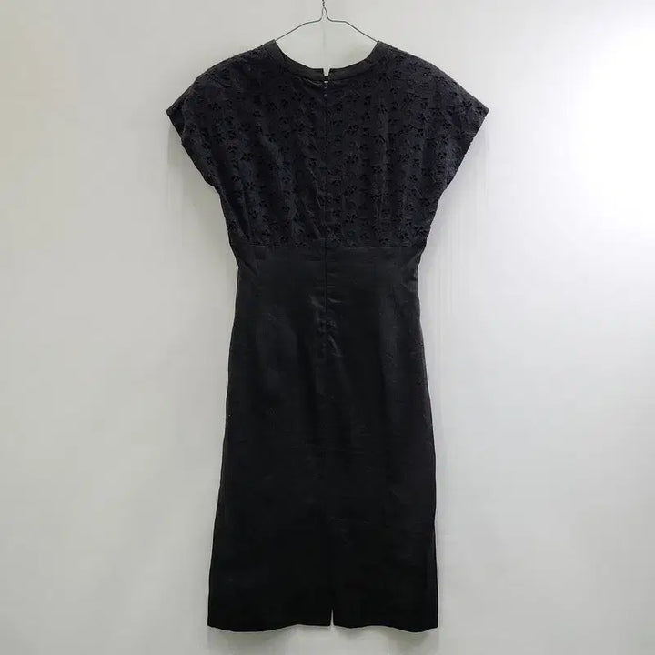 [BUNJANG] Vintage Japanese Avant-garde Balloon Shoulder Punching Flower Dress / 빈티지 재패니즈 아방가르드 벌룬숄더 펀칭플라워 원피스