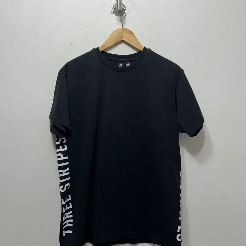[BUNJANG] Adidas Tri-Stripe Black T-Shirt (Size M) / 아디다스 삼선 블랙 반팔 티셔츠 M