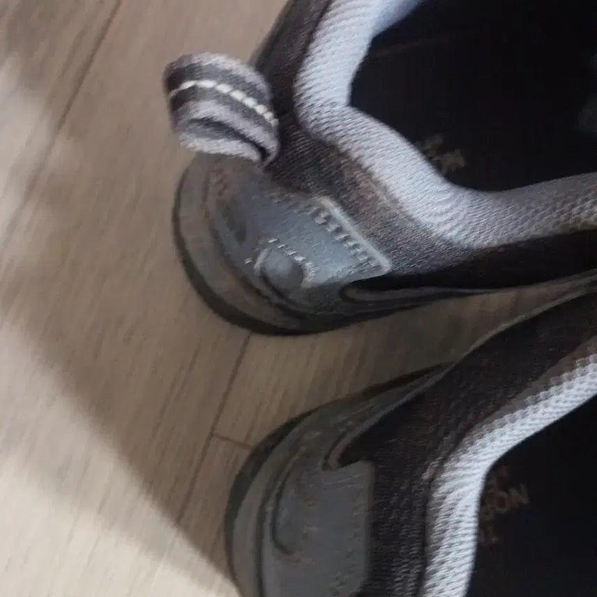 [BUNJANG] The North Face Gray Trekking Shoes / 노스페이스 회색 트레킹화 운동화 235