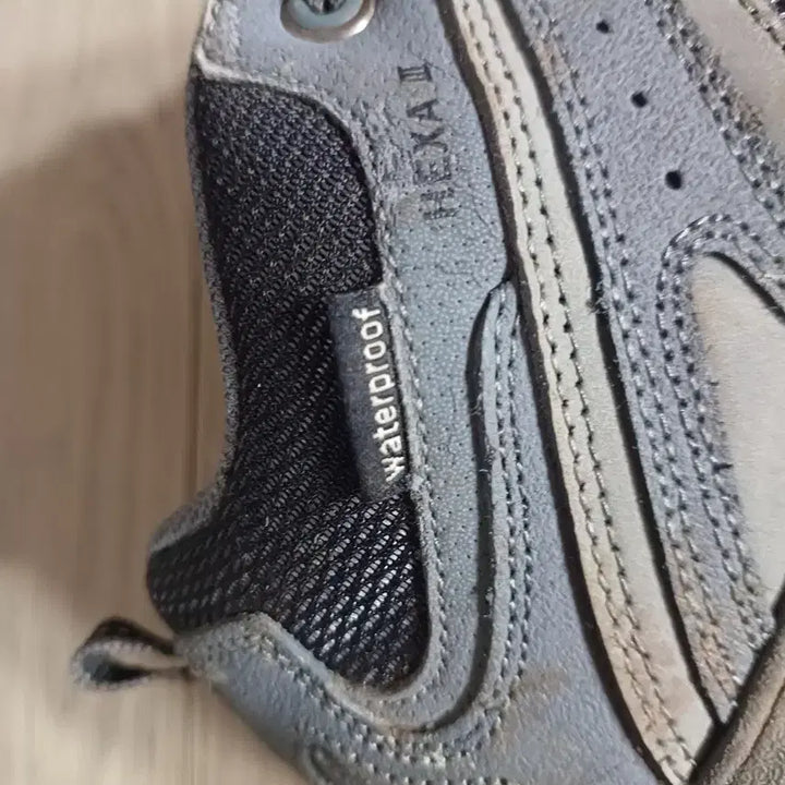[BUNJANG] The North Face Gray Trekking Shoes / 노스페이스 회색 트레킹화 운동화 235