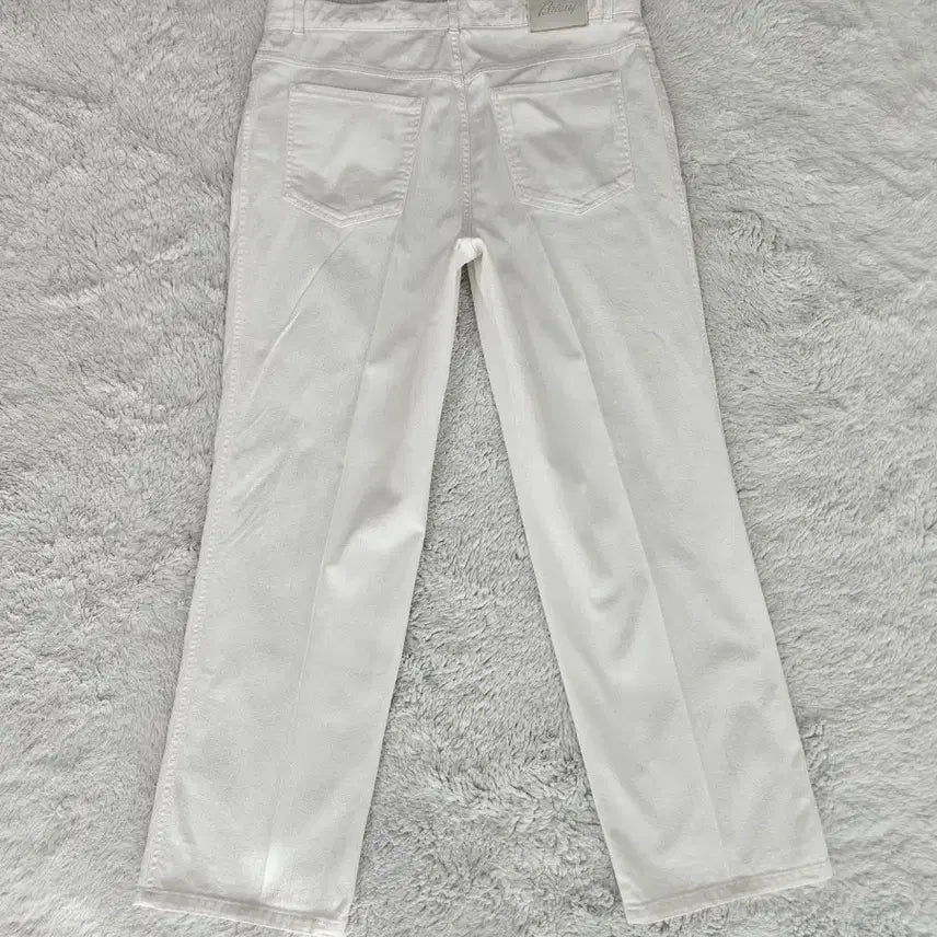 [SOLD OUT] 브리오니 화이트 데님팬츠