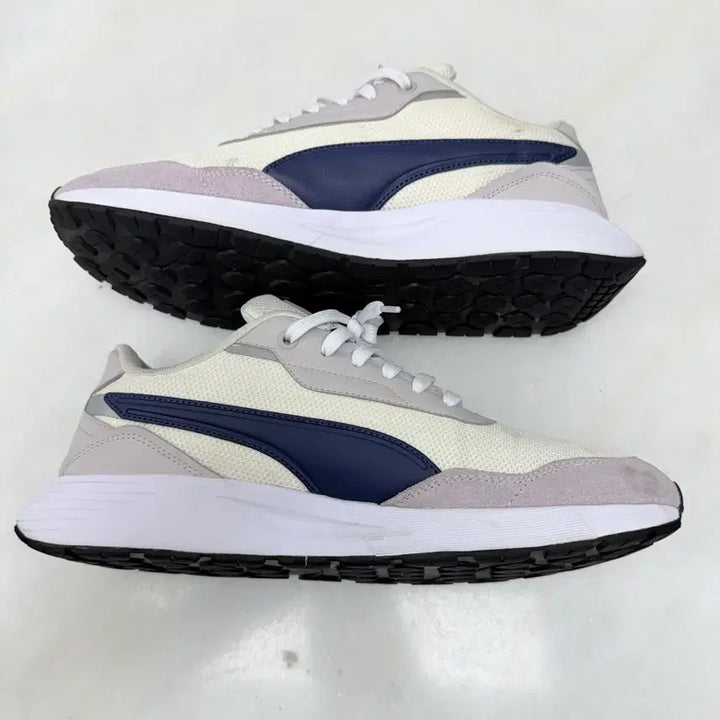 [BUNJANG] Puma Run Tamed Sneakers / (280)푸마 운동화 런테임드 스니커즈