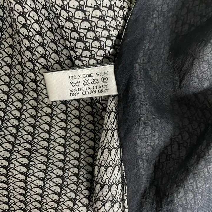 [BUNJANG] Dior Oblique Silk Scarf Black/White / **한정판매** 디올 오블리크 블랙/화이트 스카프