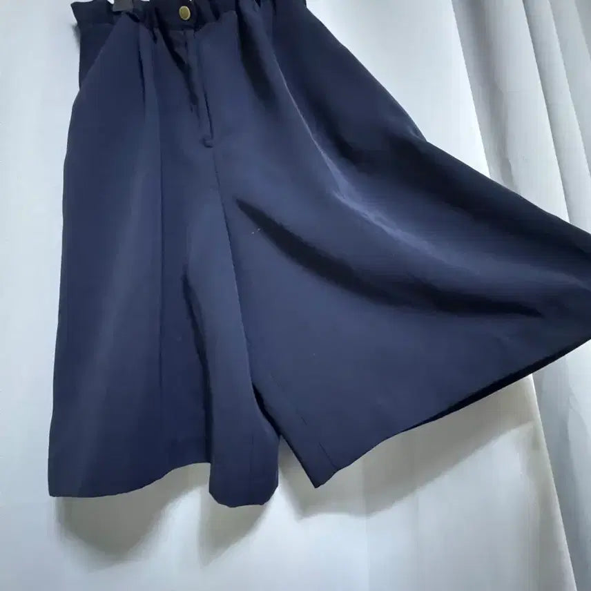[BUNJANG] Navy Pleated Half Pants (Size 88) / 네이비 핀턱 하프 팬츠 여름용 88