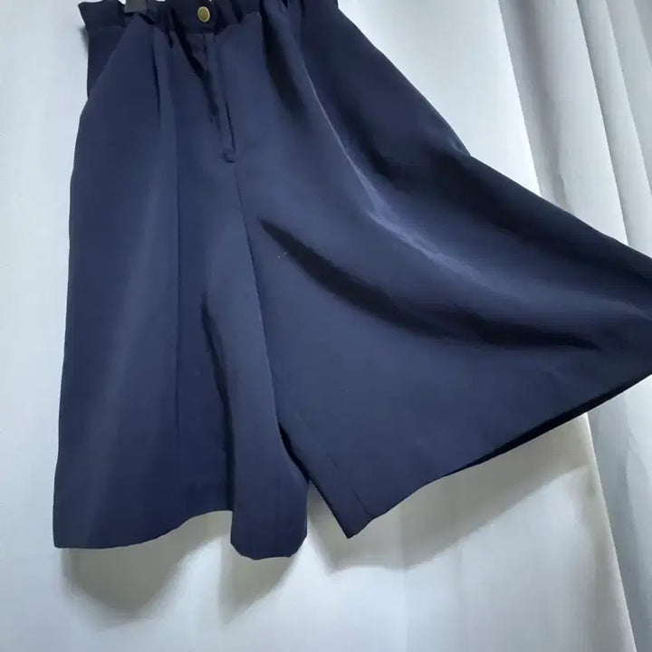 [BUNJANG] Navy Pleated Half Pants (Size 88) / 네이비 핀턱 하프 팬츠 여름용 88