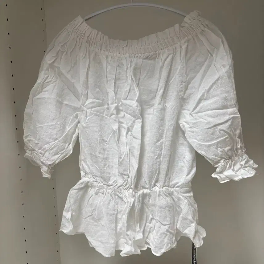 [BUNJANG] White Off-Shoulder Fairy Top with Frills / 화이트 오프숄더 S 흰색 페어리 탑 프릴