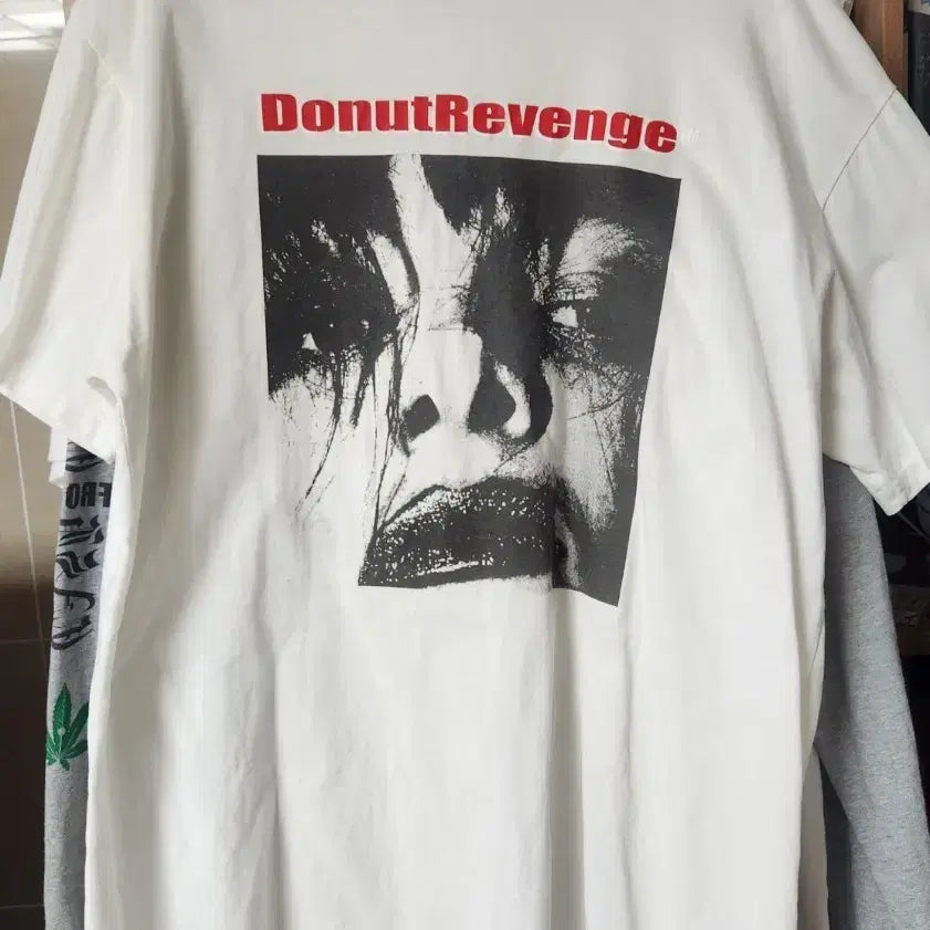 [BUNJANG] Donut Revenge T-shirt / 도넛리벤지반팔