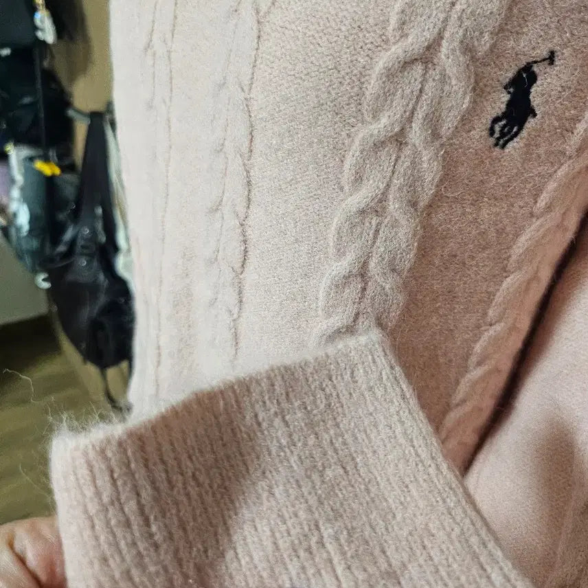 [BUNJANG] Polo Pink V-Neck Cable Knit Sweater / (새제품) 폴로 자수 핑크 V넥 케이블 니트
