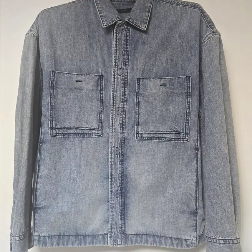 [BUNJANG] Jill Stuart New York Light Wash Denim Shirt (M) / 질스튜어트뉴욕 연청 데님 셔츠 M사이즈 판매