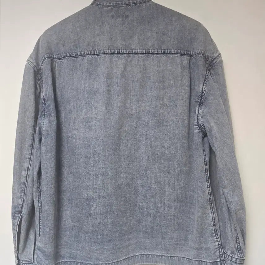 [BUNJANG] Jill Stuart New York Light Wash Denim Shirt (M) / 질스튜어트뉴욕 연청 데님 셔츠 M사이즈 판매