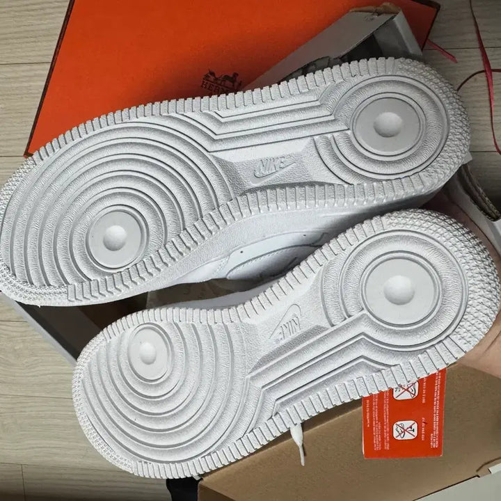[BUNJANG] Nike Air Force 1 (GS) 230 Sneakers / 나이키 에어포스 올백(GS) 230