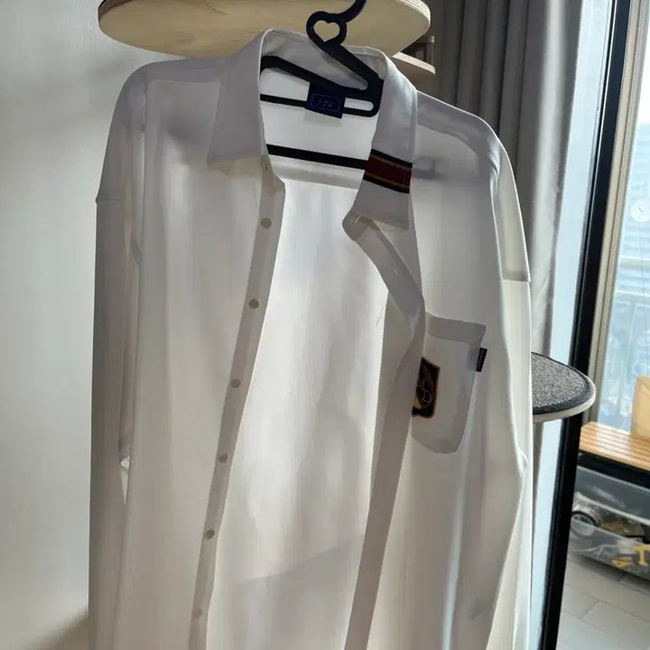 [BUNJANG] Romantic Crown White Shirt / 로맨틱크라운 화이트 셔츠