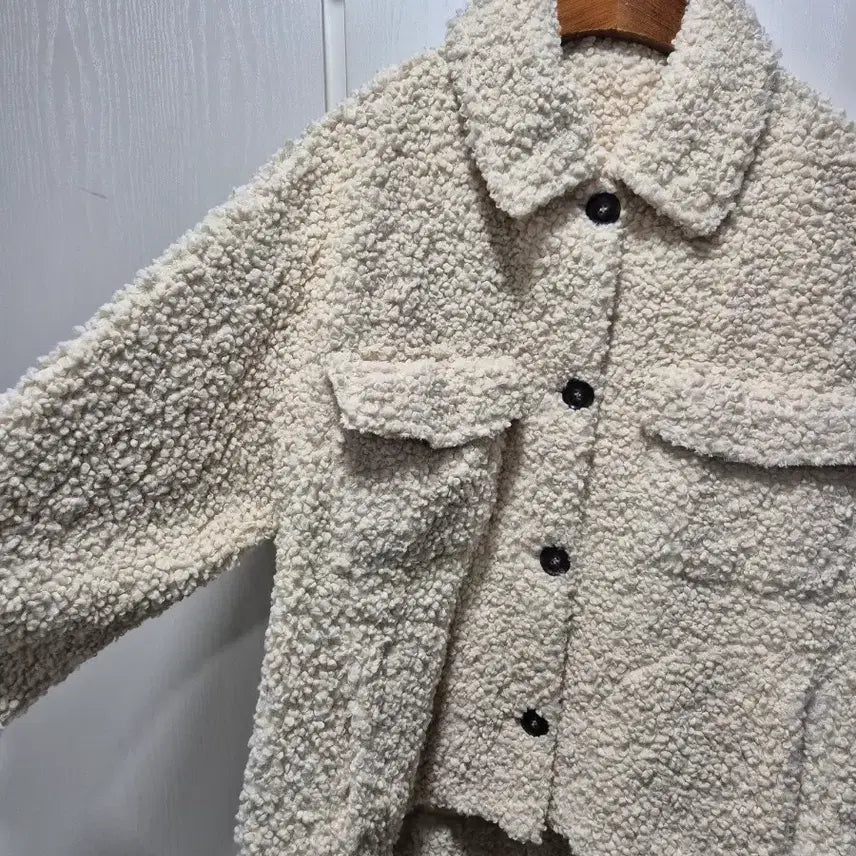 [BUNJANG] Vintage Ivory Faux Shearling Jacket / (세일)(새상품)빈티지 아이보리 뽀글이 양털 자켓.새상품