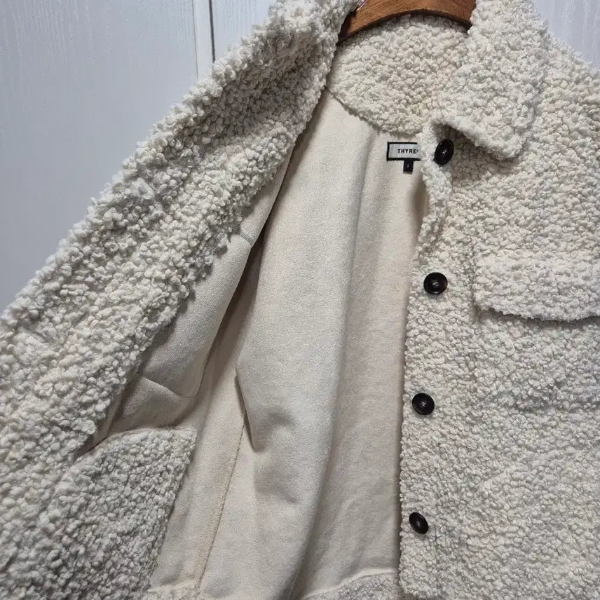 [BUNJANG] Vintage Ivory Faux Shearling Jacket / (세일)(새상품)빈티지 아이보리 뽀글이 양털 자켓.새상품
