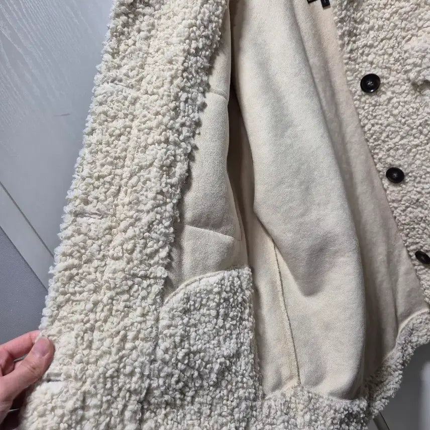 [BUNJANG] Vintage Ivory Faux Shearling Jacket / (세일)(새상품)빈티지 아이보리 뽀글이 양털 자켓.새상품