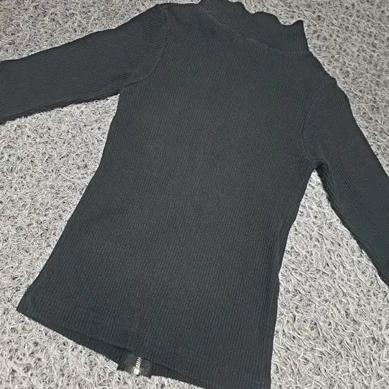 [BUNJANG] Slim Knit Zip-Up Long Sleeve Top / 슬림 니트 집업 긴팔 Free/Black (착샷O)