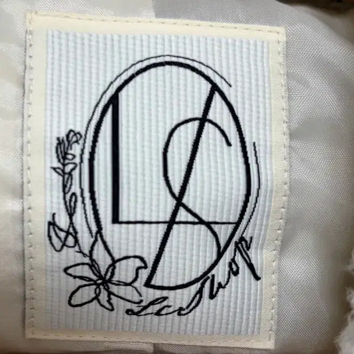 [BUNJANG] LeShop Ivory Tweed Jacket / ((4/23 오후부터 배송가능))  할인)르샵 아이보리 트위드 자켓 숏자