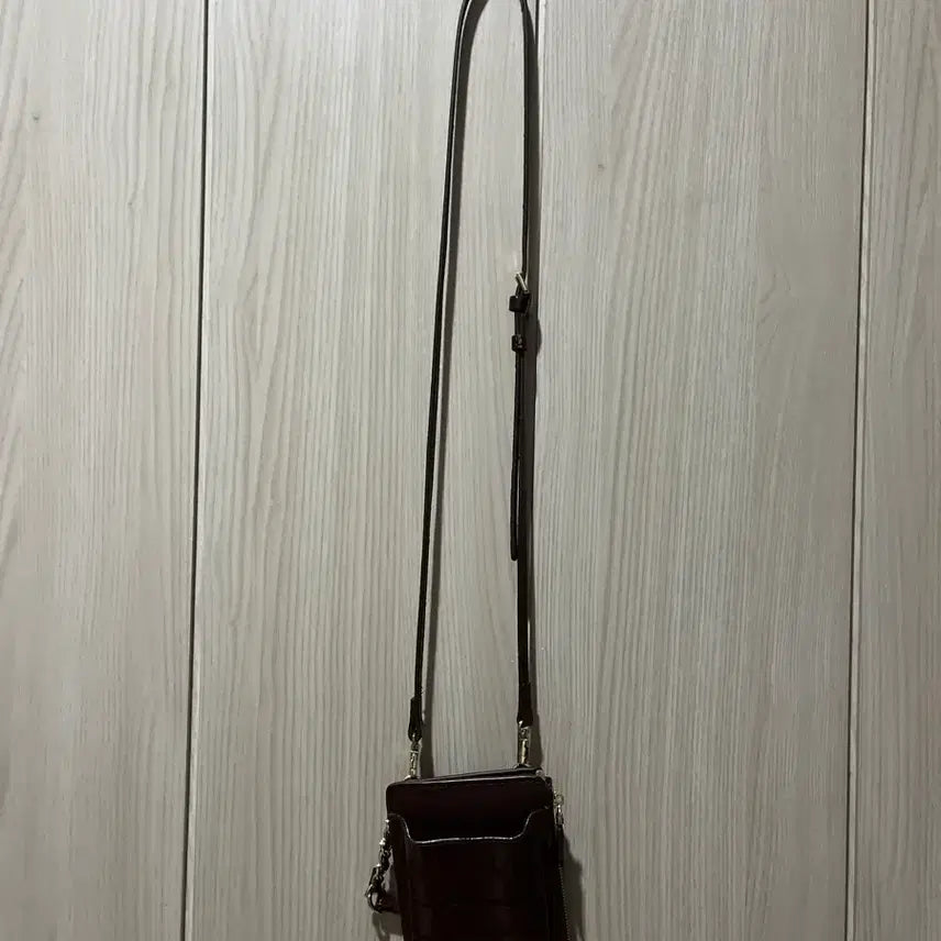 [BUNJANG] Phone Bag Burgundy Crocodile Pattern Crossbody / 폰 가방 버건디