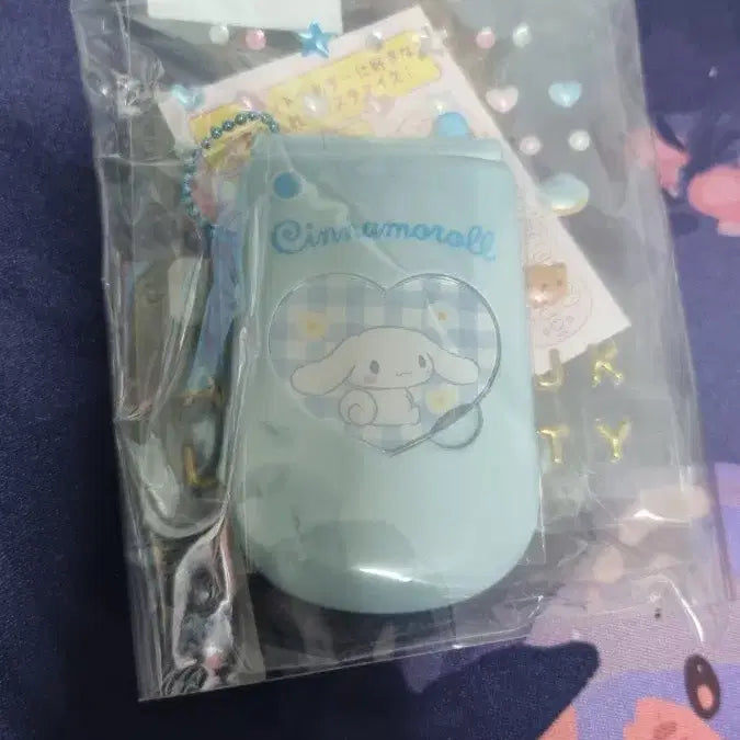 [SOLD OUT] 미개봉)시나모롤 폰 피쳐폰 핸드폰 가챠