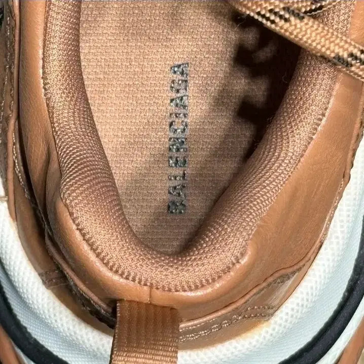 [BUNJANG] Balenciaga Triple S Nude Sneakers / 발렌시아가 트리플 누드 스니커즈