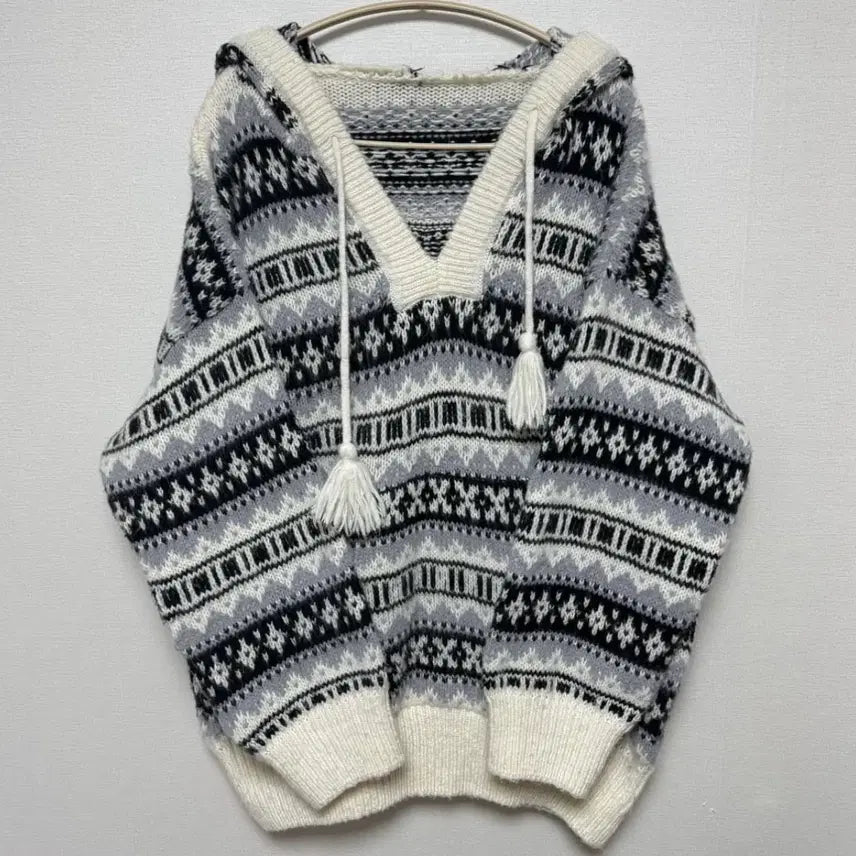 [BUNJANG] Nordic Balloon Hooded Knit Sweater / 노르딕 벌룬 후드 니트