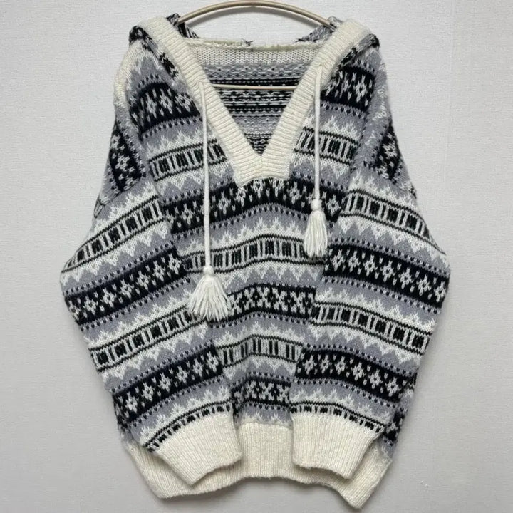 [BUNJANG] Nordic Balloon Hooded Knit Sweater / 노르딕 벌룬 후드 니트
