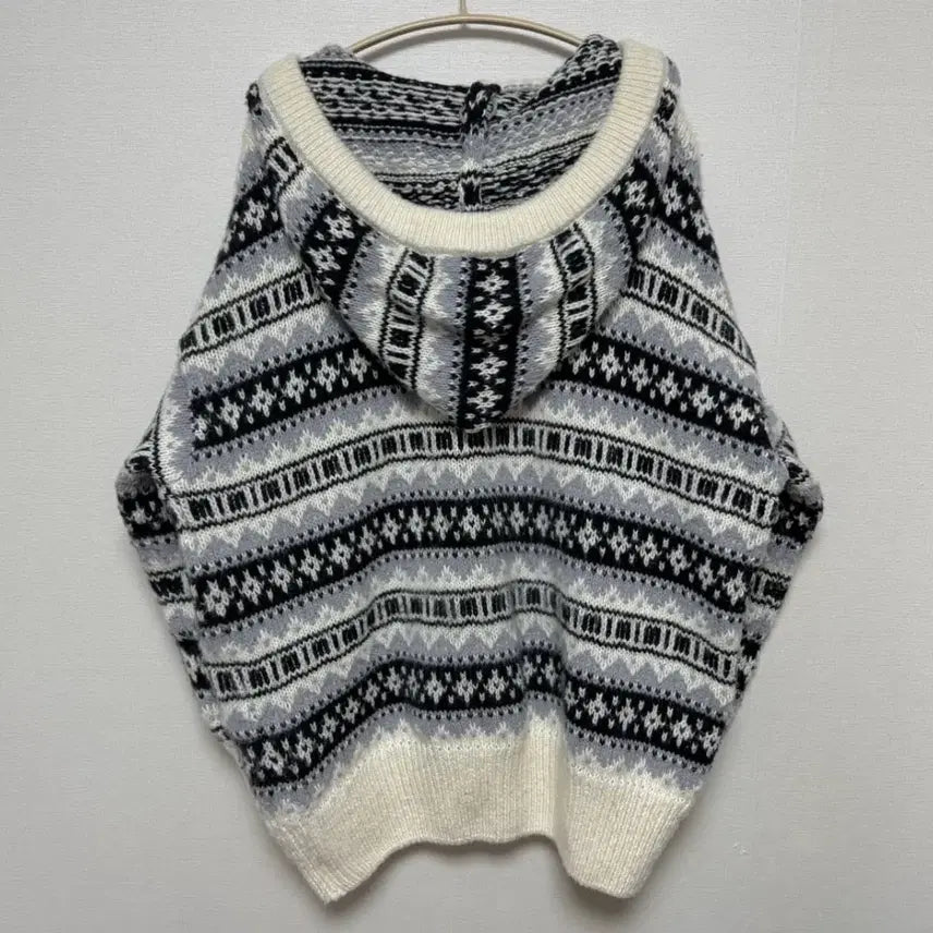 [BUNJANG] Nordic Balloon Hooded Knit Sweater / 노르딕 벌룬 후드 니트