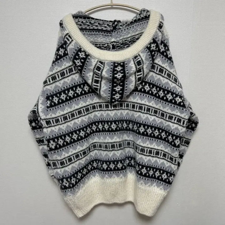 [BUNJANG] Nordic Balloon Hooded Knit Sweater / 노르딕 벌룬 후드 니트